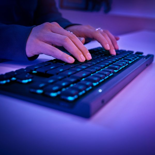 Logitech G515 LIGHTSPEED TKL Keyboard with RGB Tactile Switch Black-8